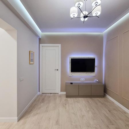 Botanica, 1 Bedroom Apartment With Living Chişinău Extérieur photo