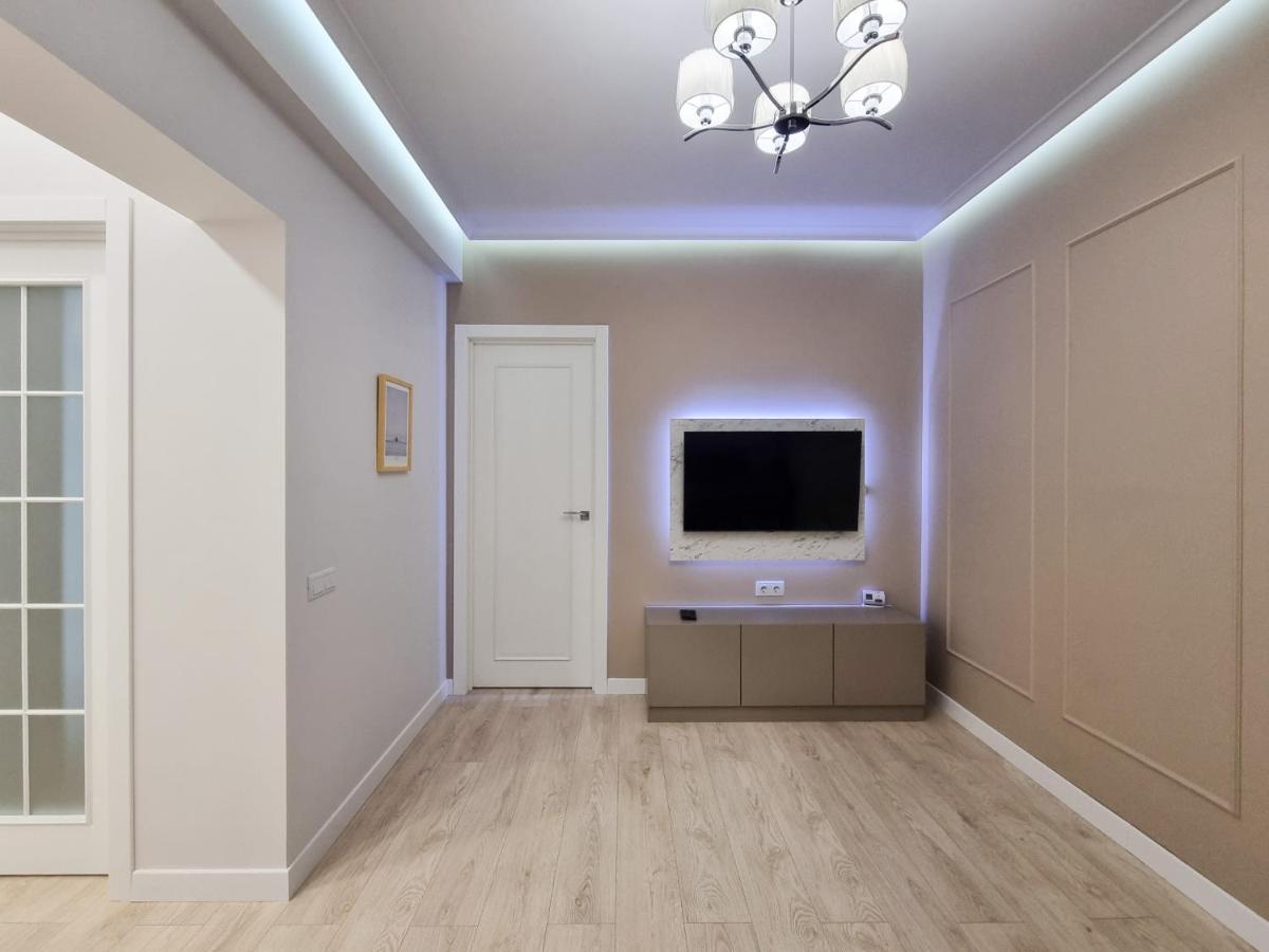 Botanica, 1 Bedroom Apartment With Living Chişinău Extérieur photo